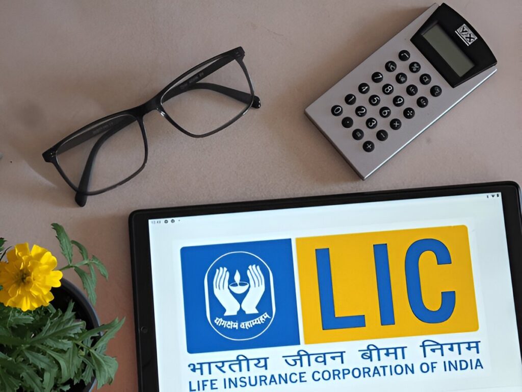 how to change nominee in lic